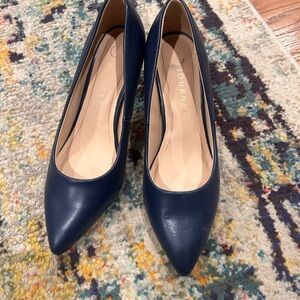 Journee Collection Women's Classic Blue Heels